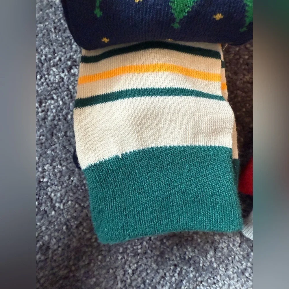 NWT 2 Pack Bundle Club Room Men's Crew Socks  Holiday Christmas‎ Size 8-13